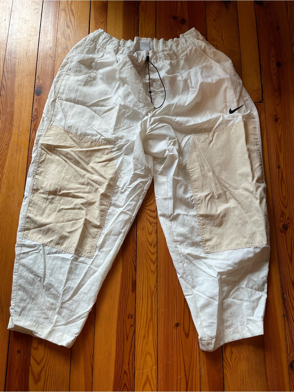 Nike Women’s XXL Cream Utility Cargo Pants Oversized Wide Leg